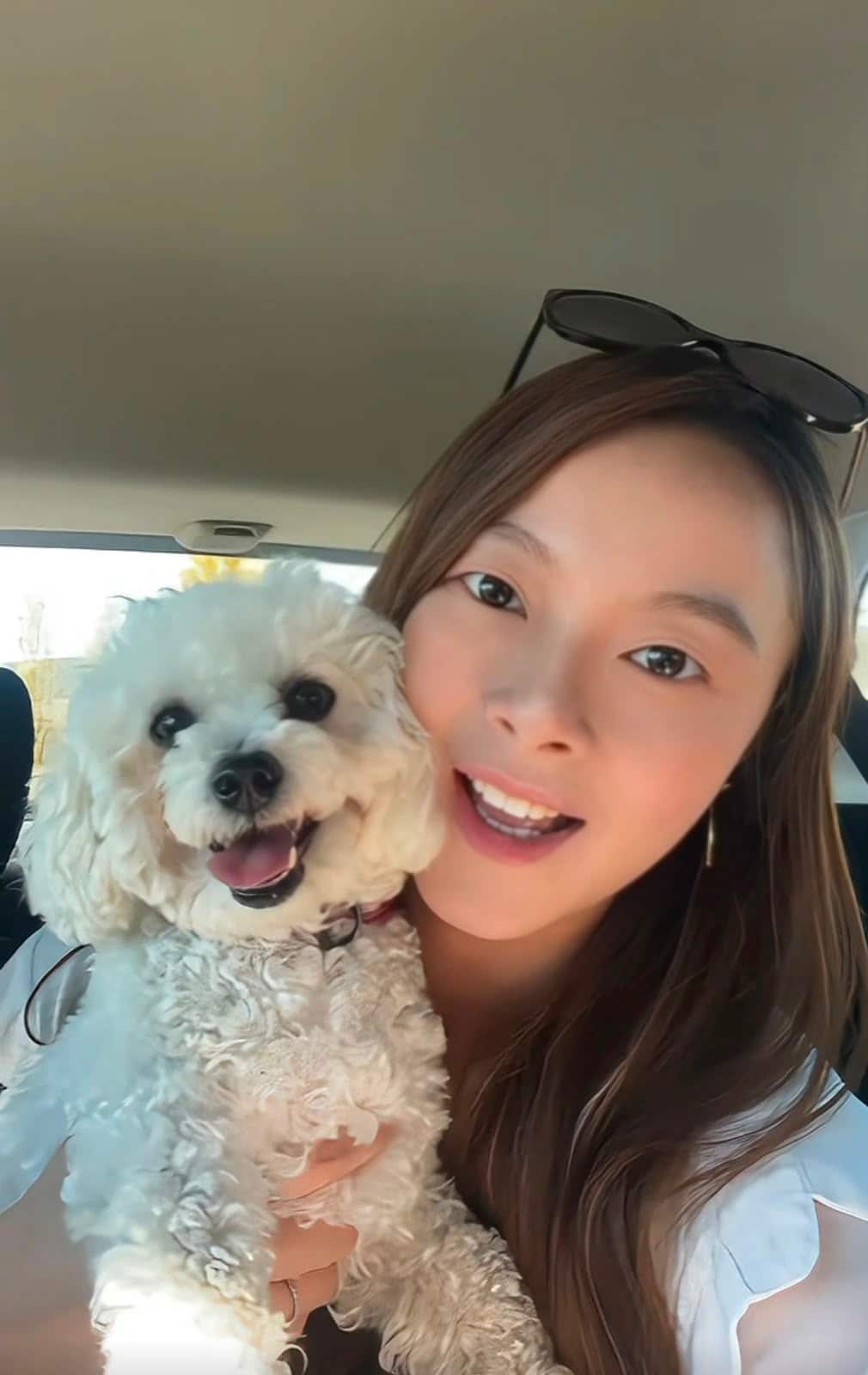 竉物保母Natalie 和咩咩。