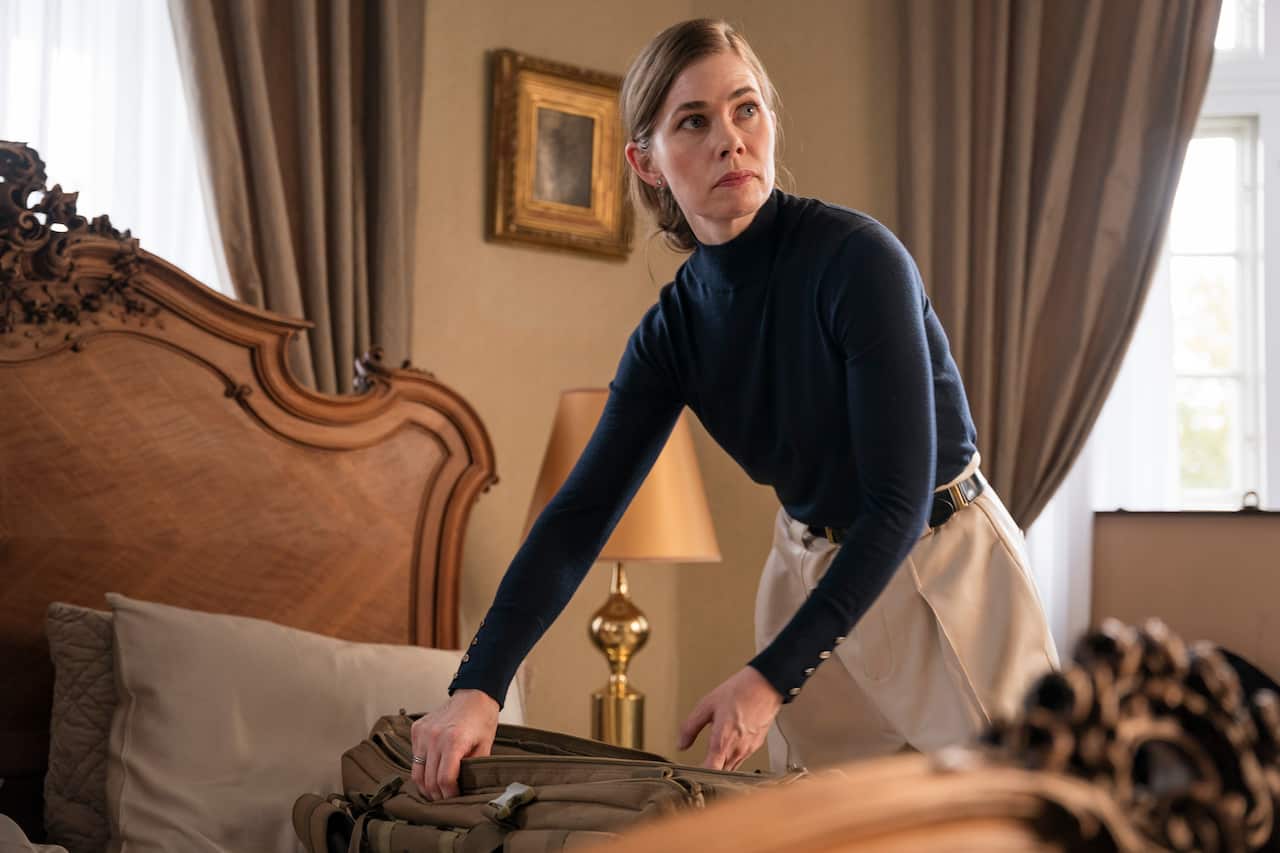 Brigitte Hjort Sørensen (Kajsa) in Oxen.