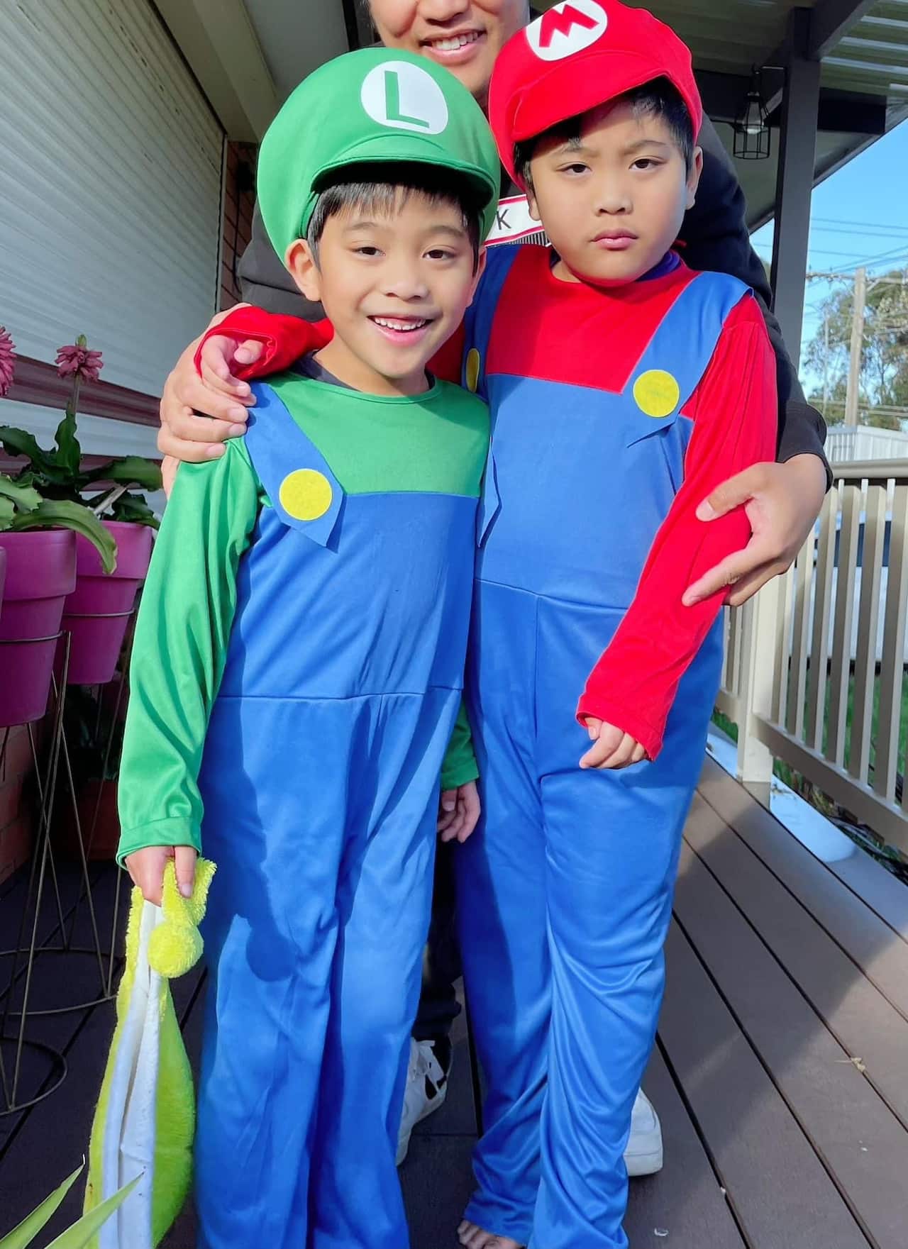 Minnete Sales and family