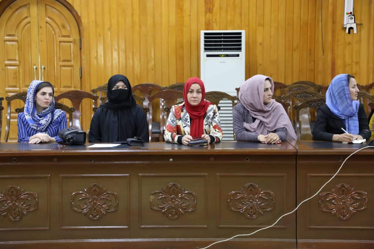 Roya Dadras (centre) during a conference on the future of women in Afghanistan.