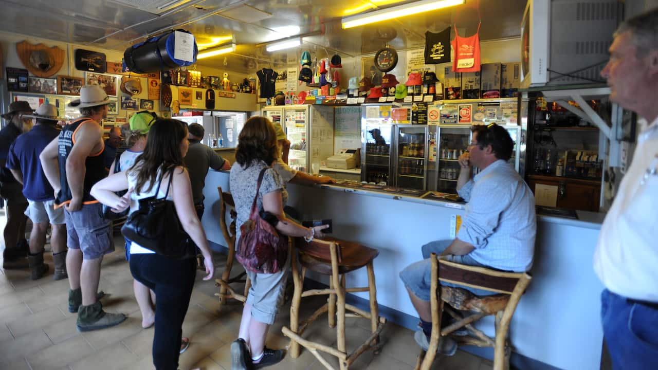 Shindys Inn pub. AAP Image Dean Lewins.jpg