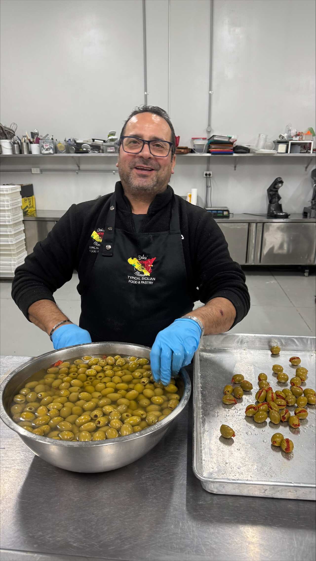 Davide in cucina a Dolci Momenti.