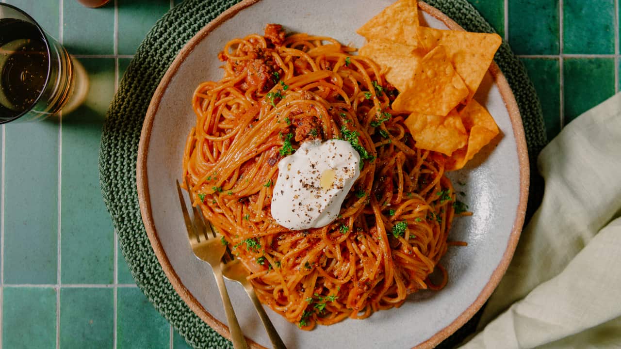 Cheese taco spaghetti