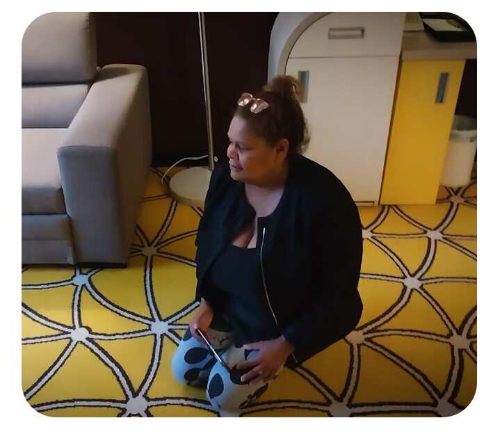 Bibi w hotelu w Domosławiu.png