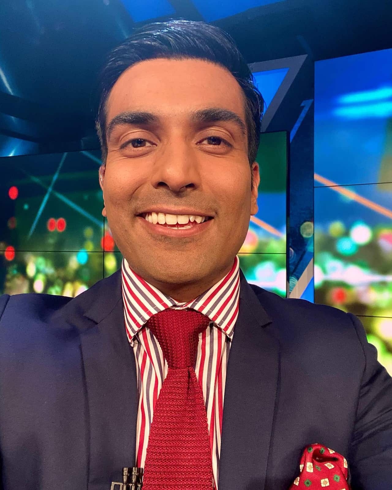 A man in a suit and tie