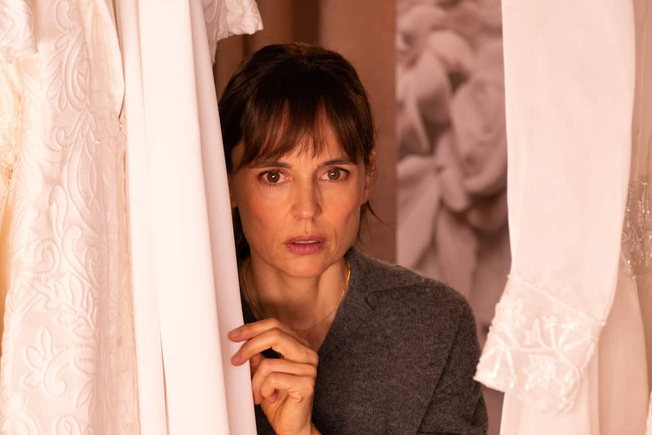 Elena Anaya as Lucía in Fleeting Lies S1.