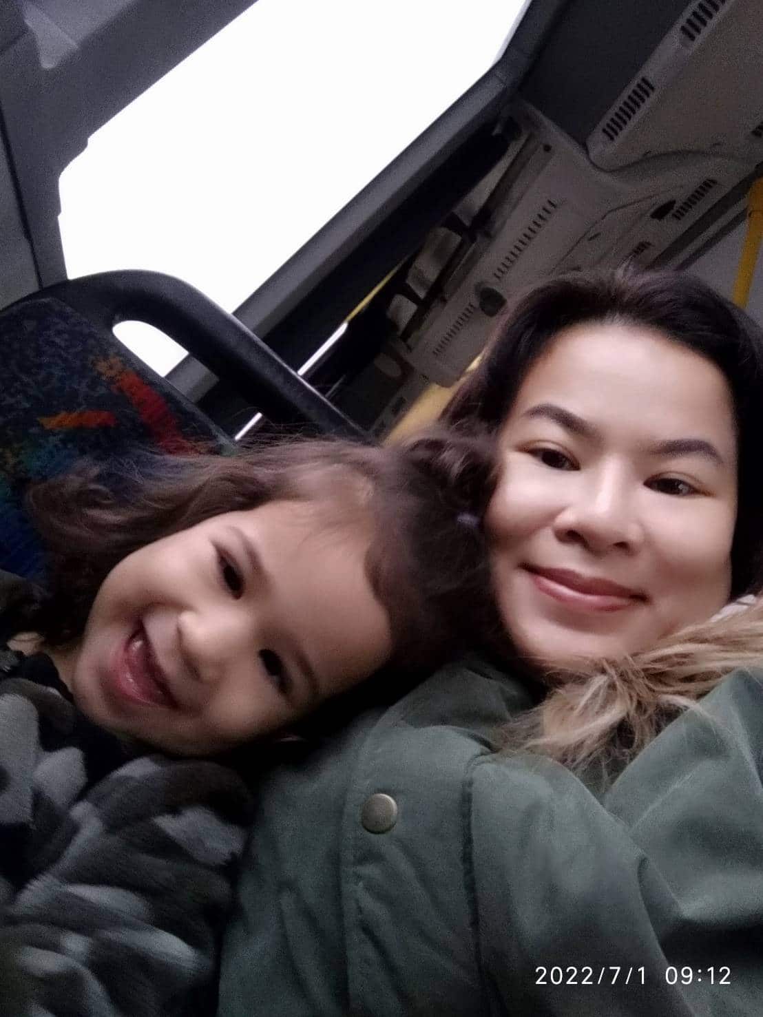 คุณณัชาอรและลูกสาว