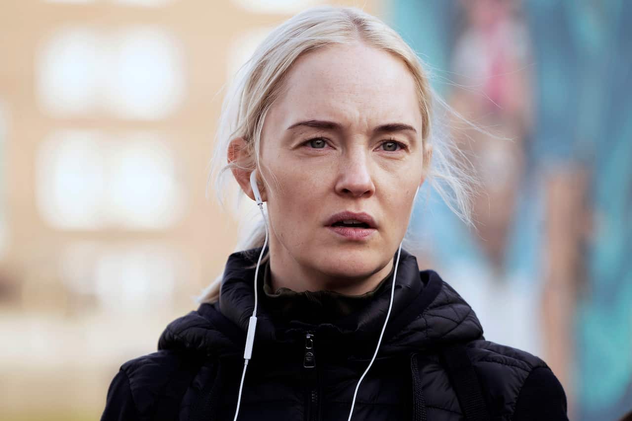 1_Lia_at crime scene_Ep 1.jpg