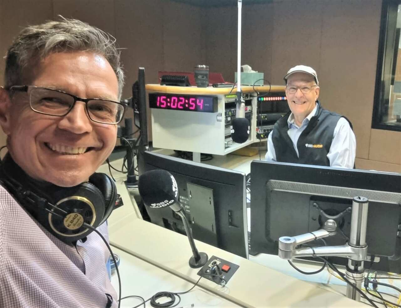 Markus Wagner im Studio edit.jpg