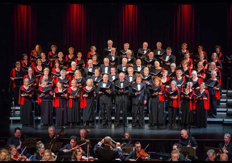 Noosa Chorale - conductor and musical director Kim Kirkman..jpeg