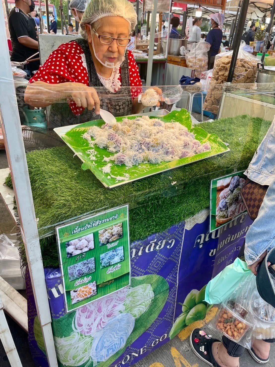 Mayu Tomaru 98-4.jpg