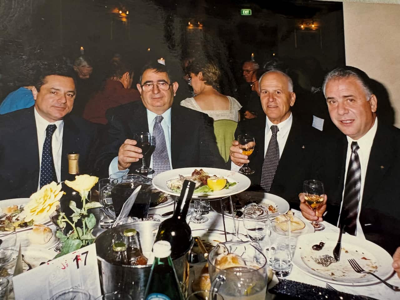 Vincenzo Licata (second from right) in 1999 at dinner at the “Conca d’Oro” in Riverwood with Filippo Navarra, Pietro Maniscalco and a friend.