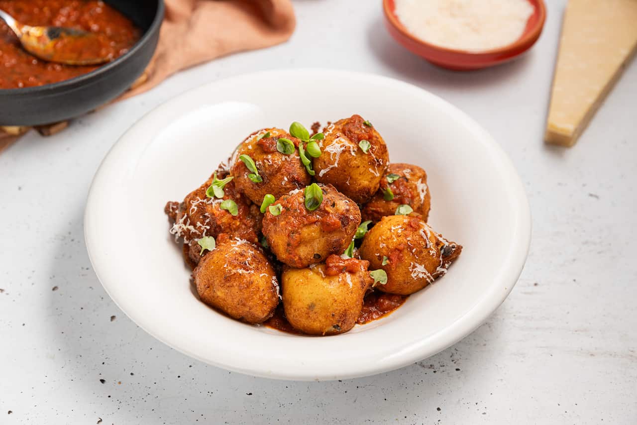 LKI4_EP06_Ricotta Fritters ‘alla Puttanesca’_1L0A5126.jpg