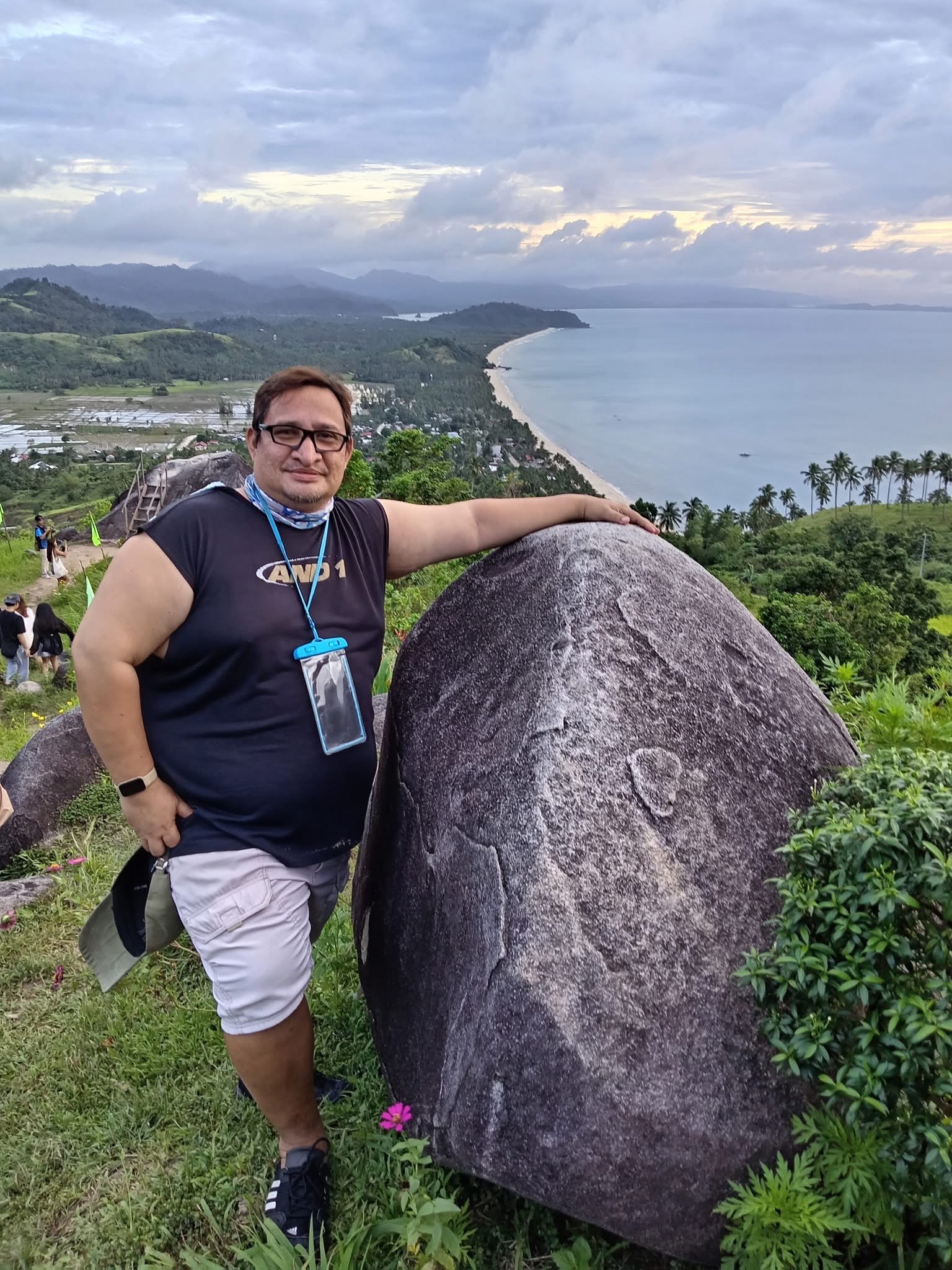Ralph Baterzal is a Palawan local who shared his memory interacting with Vietnamese refugees.