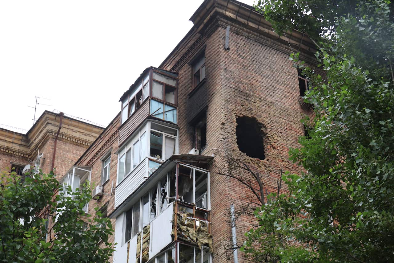Apartment block in Kyiv’s Solomianskyi district damaged by Russian nighttime attack