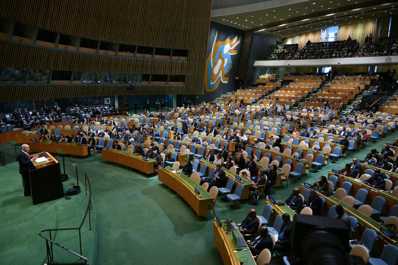 A half-empty hall at the UN General Assembly while Netanyahu speaks.