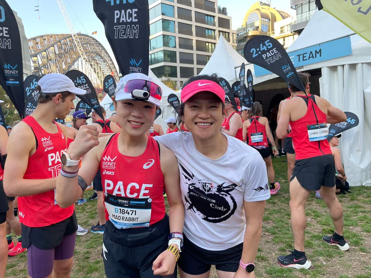 Ms Huiling Xu and the elite runners Jamie from Melbourne.jpeg