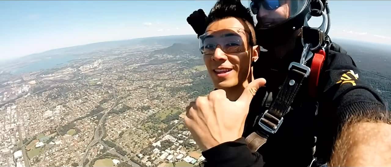 Pakho SkyDive.png