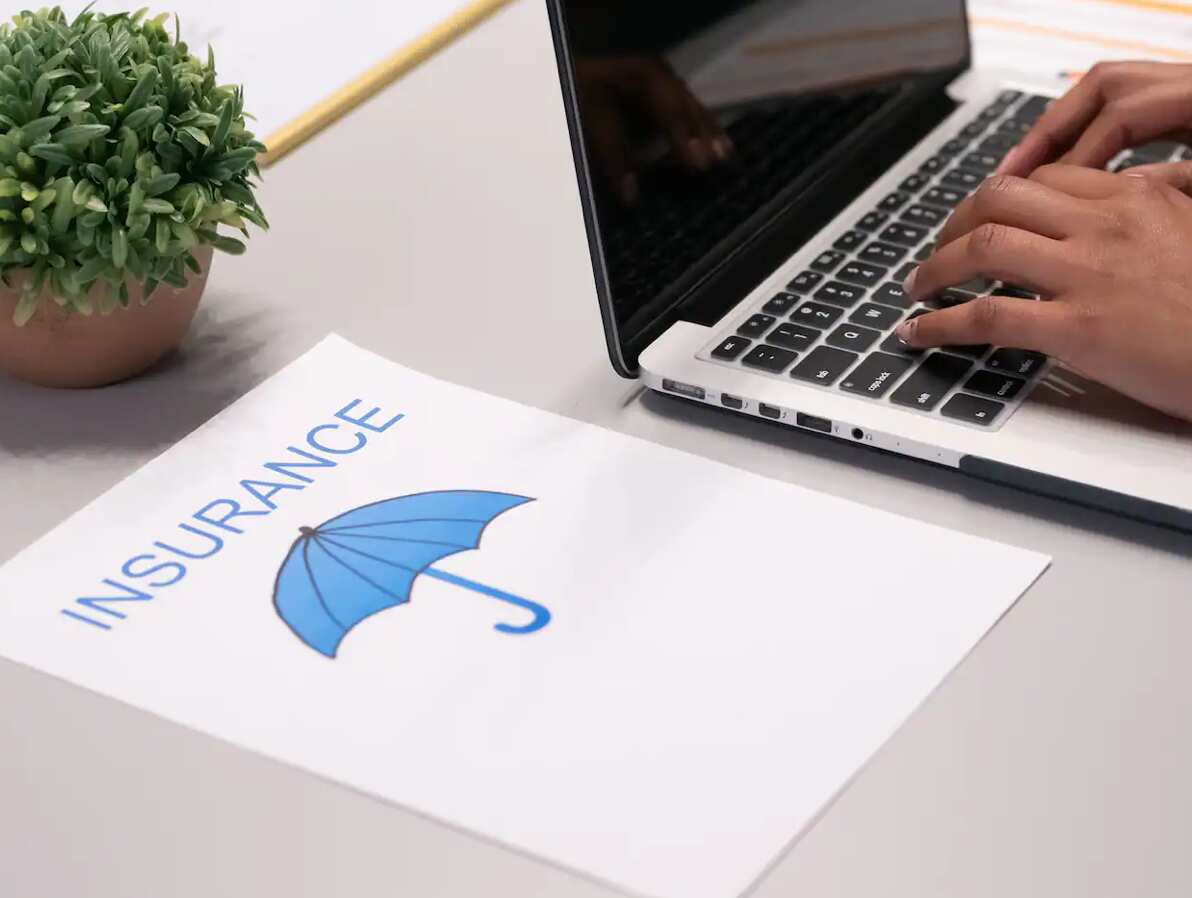 Once the insurer is notified of the death, it advises the worker’s family or legal representative about the payable compensation.