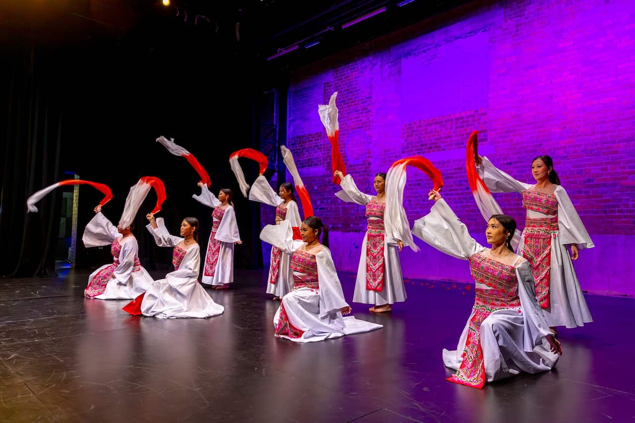 Captivating dance performance by Ntxhais Nkauj Hnub Ci (Moonlight Girls).jpg