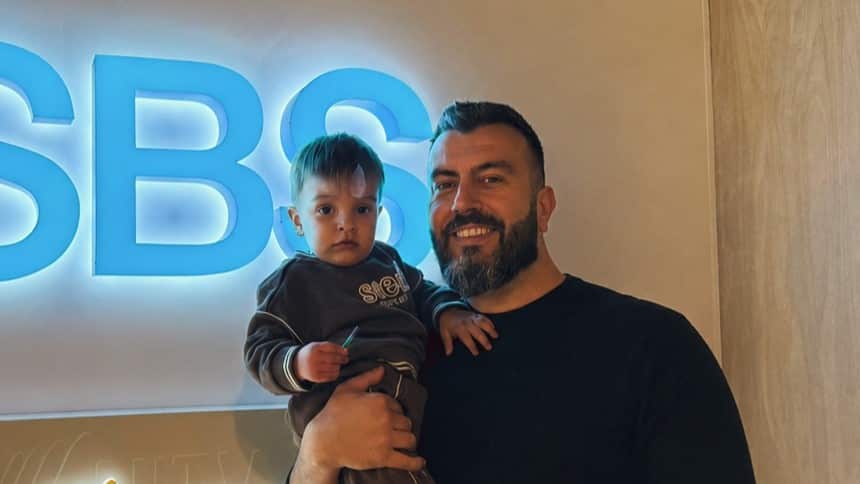 Edhem i Izet Čustović u posjeti SBS-u.jpg