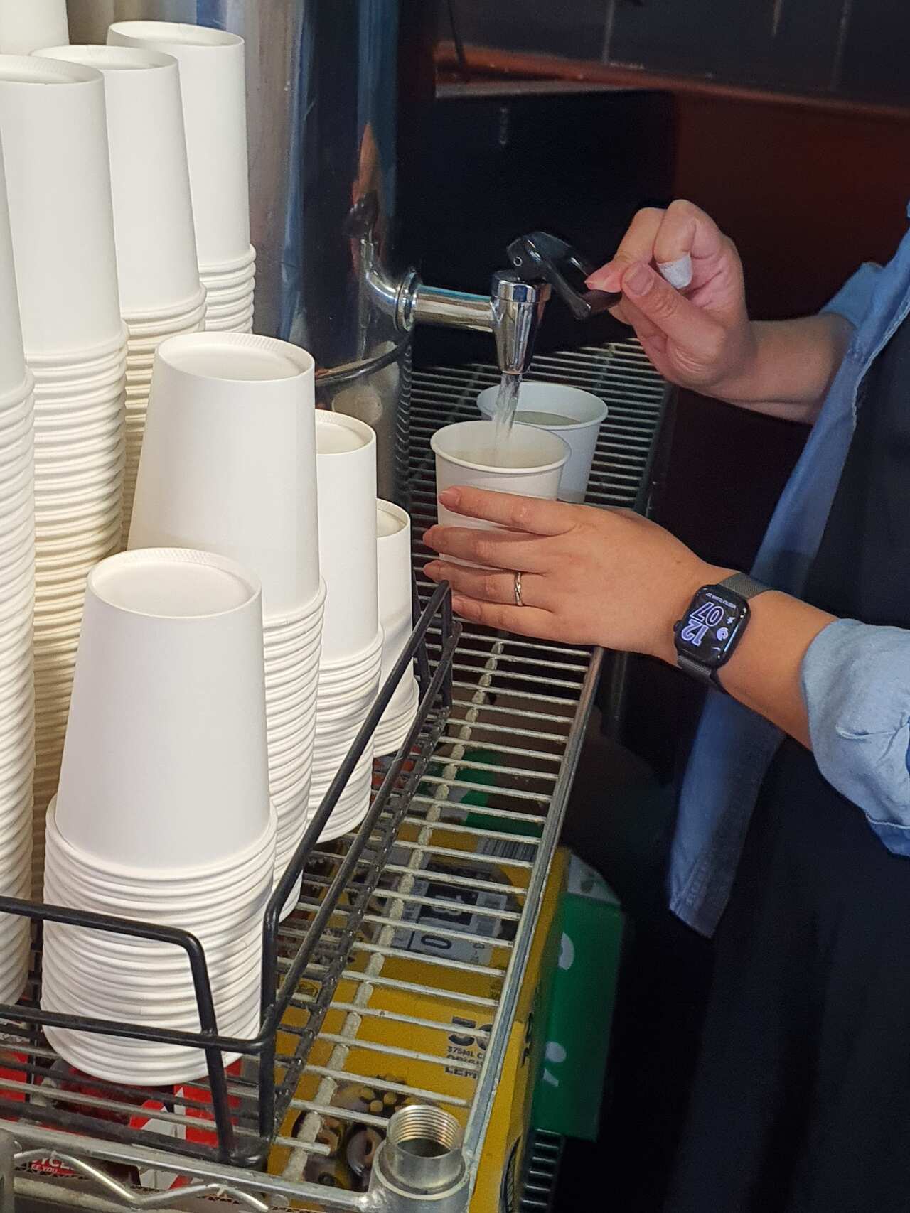 A customer self service.jpg