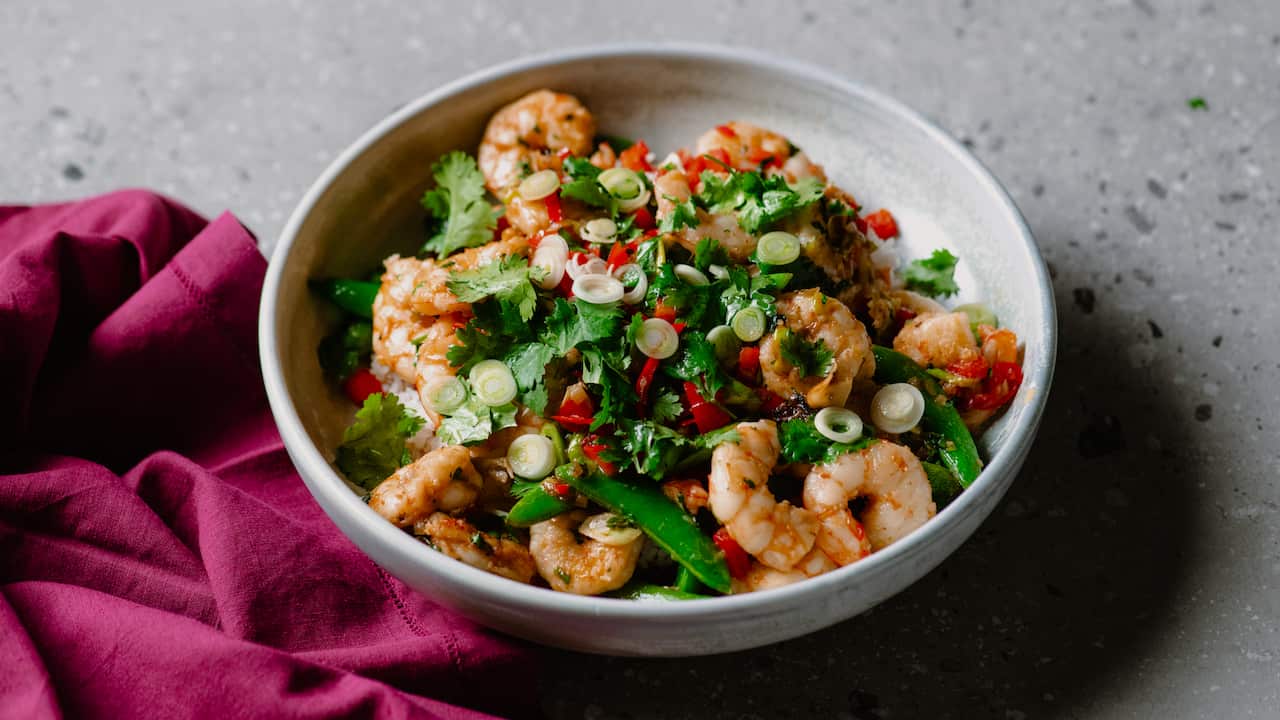 Honey lime prawn stir-fry