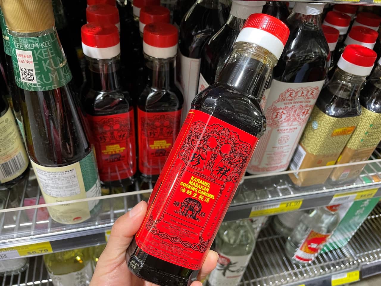 Tomaru149 Dark soy sauce.jpg