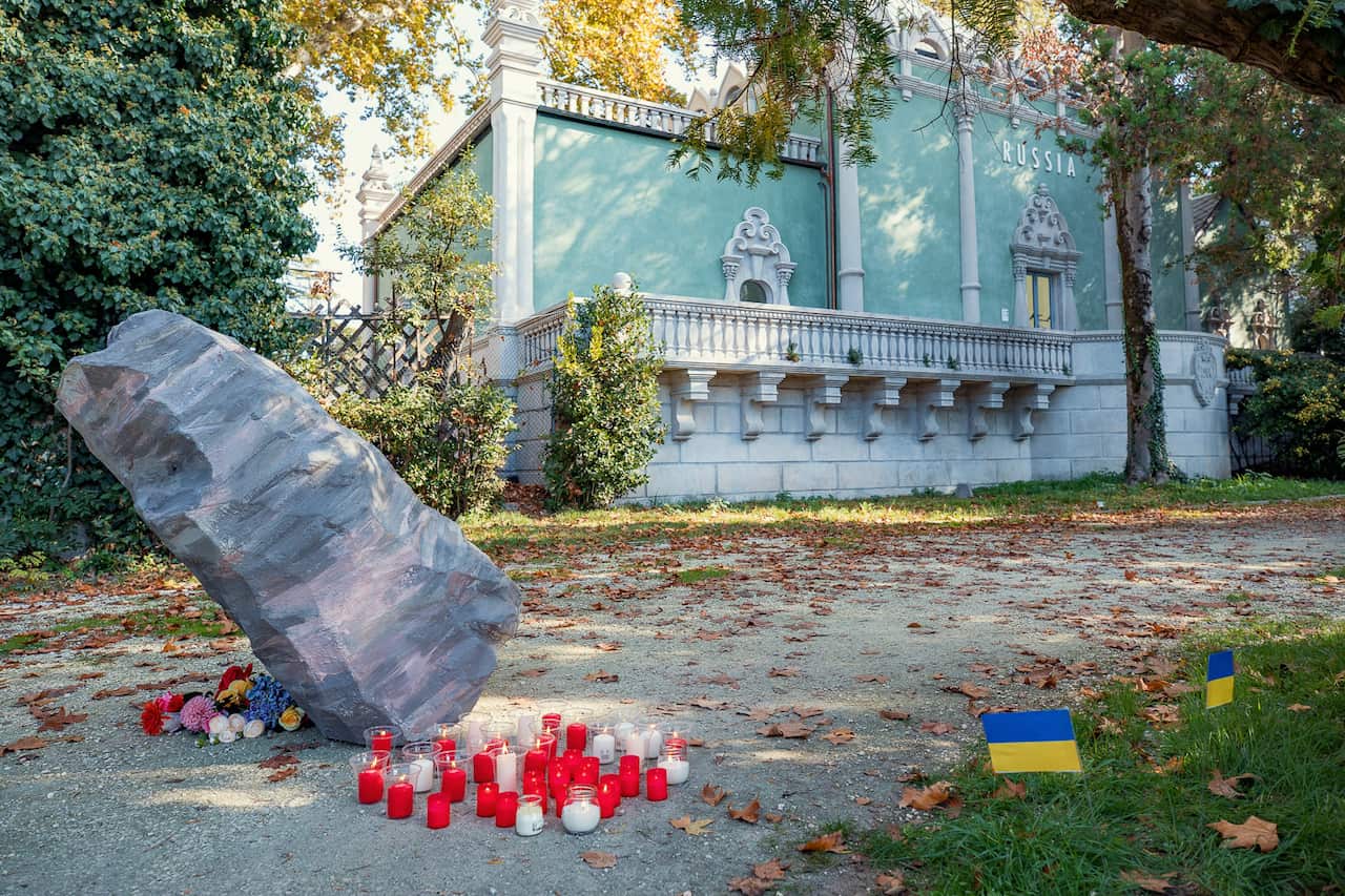 Nina Sanadze_Returning the Names in Venice_Enrico Fiorese_F_4969_pre.jpg