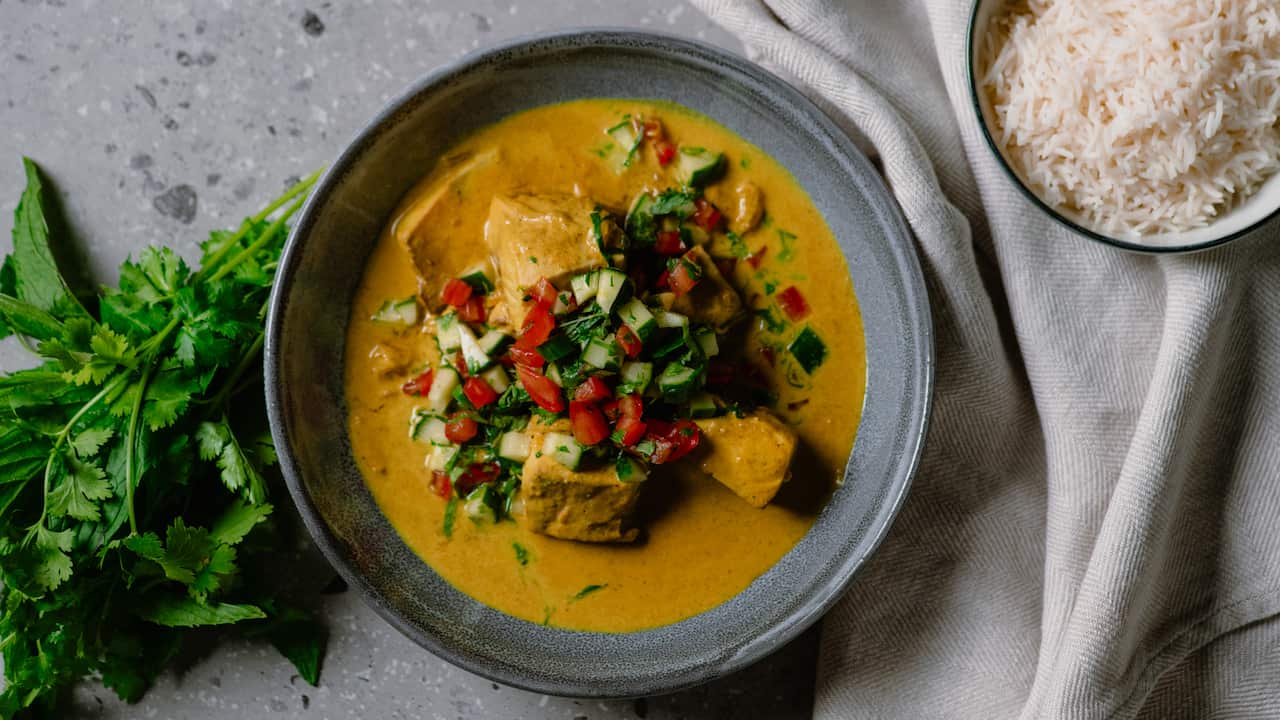 RX53-Recipe-JustineSchofield-FishCurry-CreditJiwonKim-TCUS6-1.jpg
