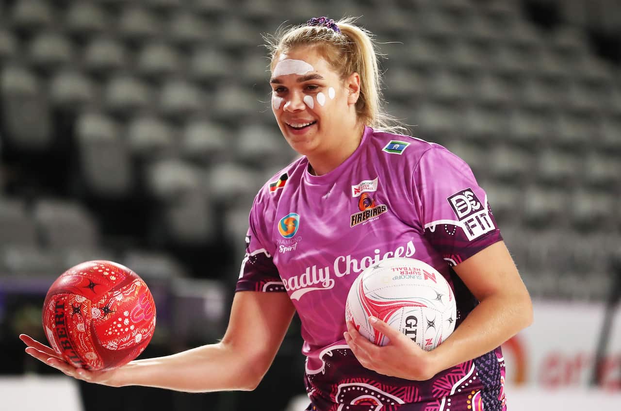 SUPER NETBALL FIREBIRDS GIANTS