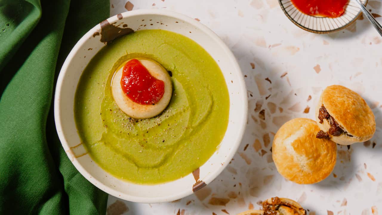 Party Pie Pea Floater
