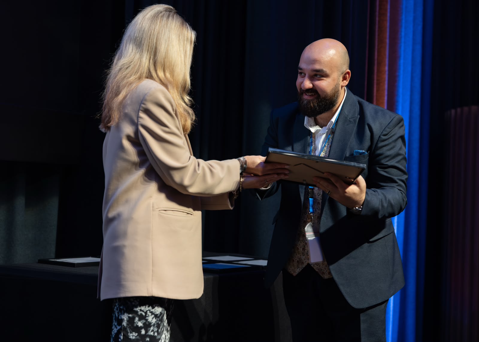 Poet Muwaffaq Al-Hajjar receiving the Victoria State Library Fellowship.jfif