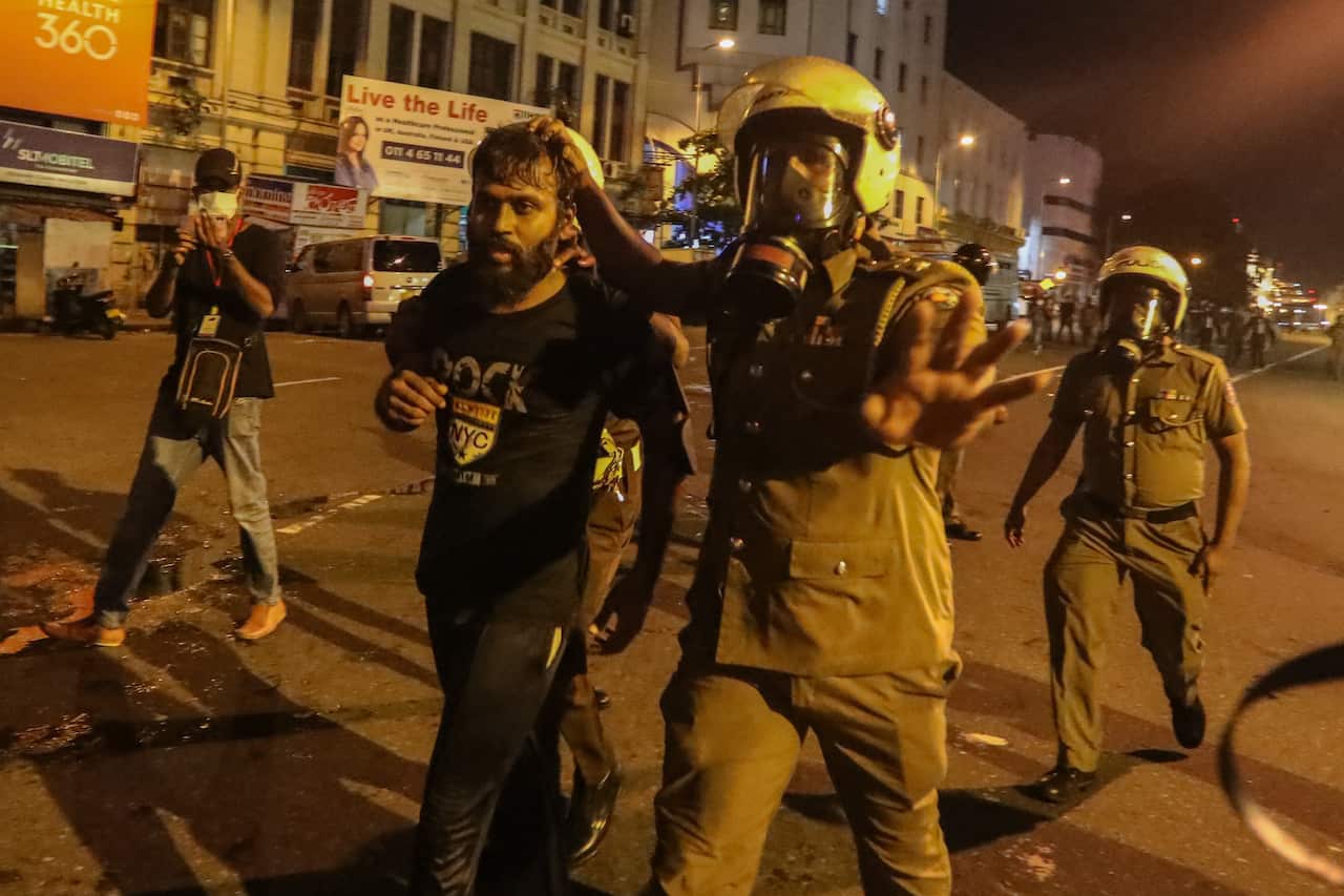 SRI LANKA ECONOMIC POLTICAL CRISIS