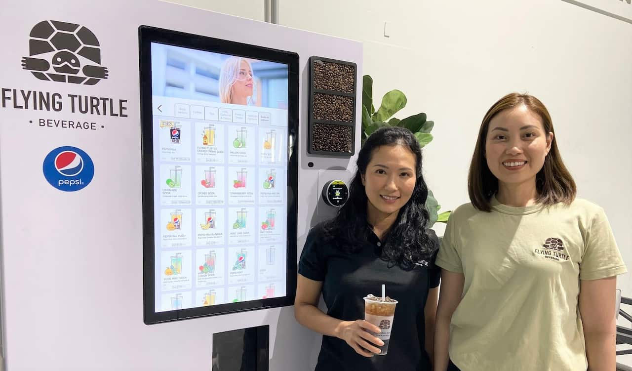 Flying Turtle 5 (2).jpg