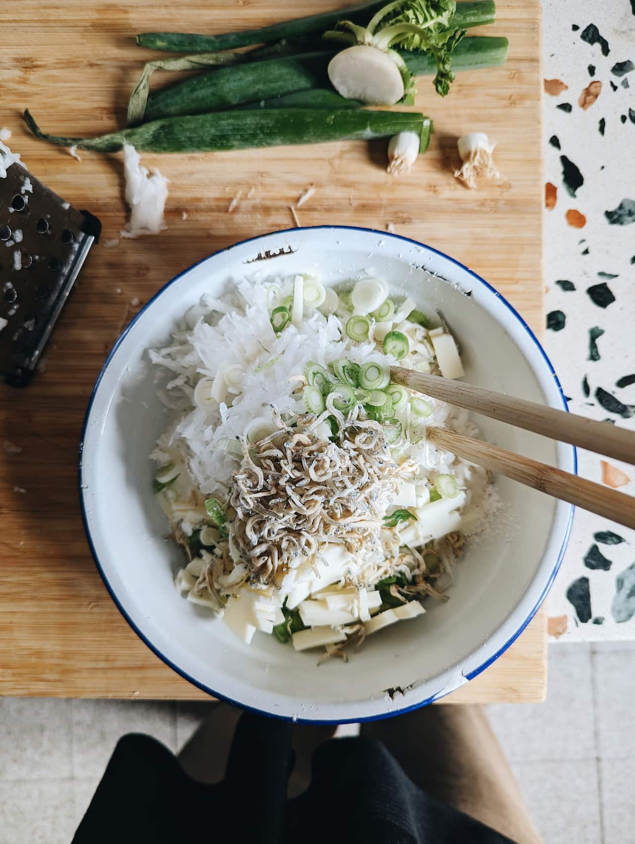 Japanese bowl of rice and chopsticks.jpg