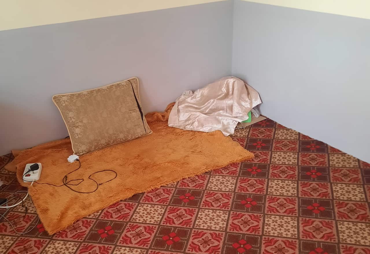 Pakistan living conditions.jpg