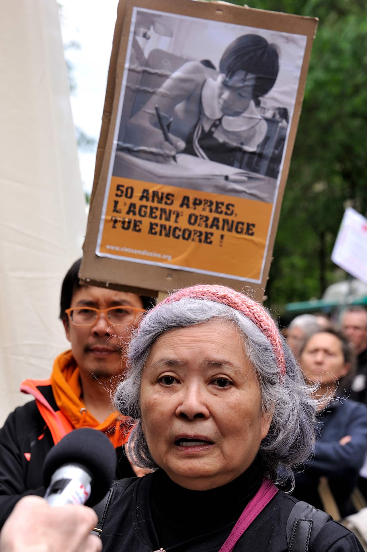 Tran To Nga lors de la marche mondiale contre Monsanto/Bayer