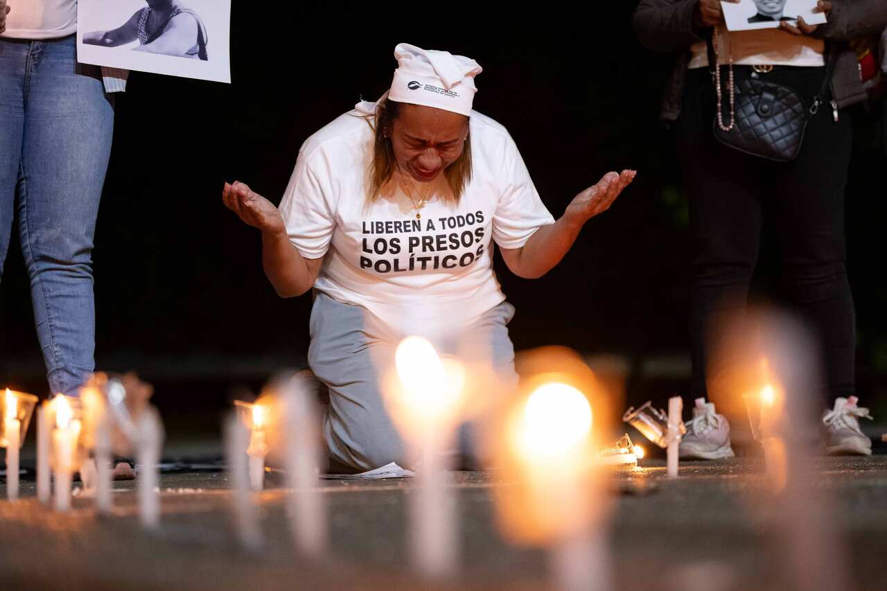 Venezuelan families hold prayer vigil for deceased political prisoners