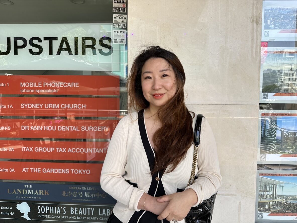 沈小姐 e32d9944-098a-4028-8cef-080ac0f2136d.jfif