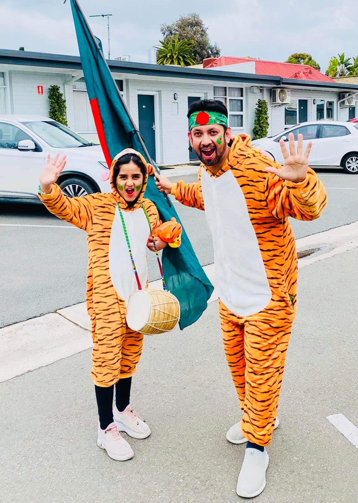 sunna and daughter.jpg