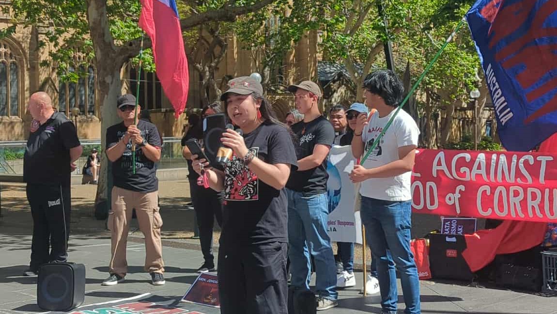 Bayan Australia, together with Anakbayan and 1Sambayan, hold protests in Sydney Town Hall in solidarity with anti-corruption rallies in the Philippines. 