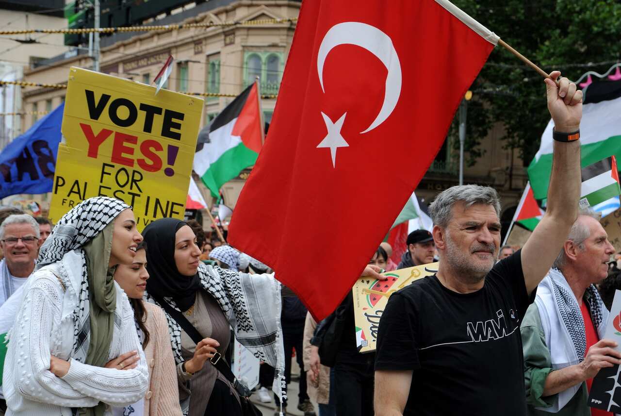 Sunday Protestors 2.jpg