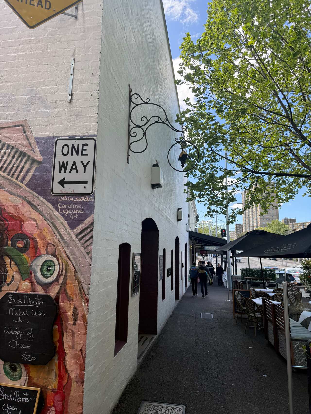 L'iconico Jimmy Watson a Lygon street.