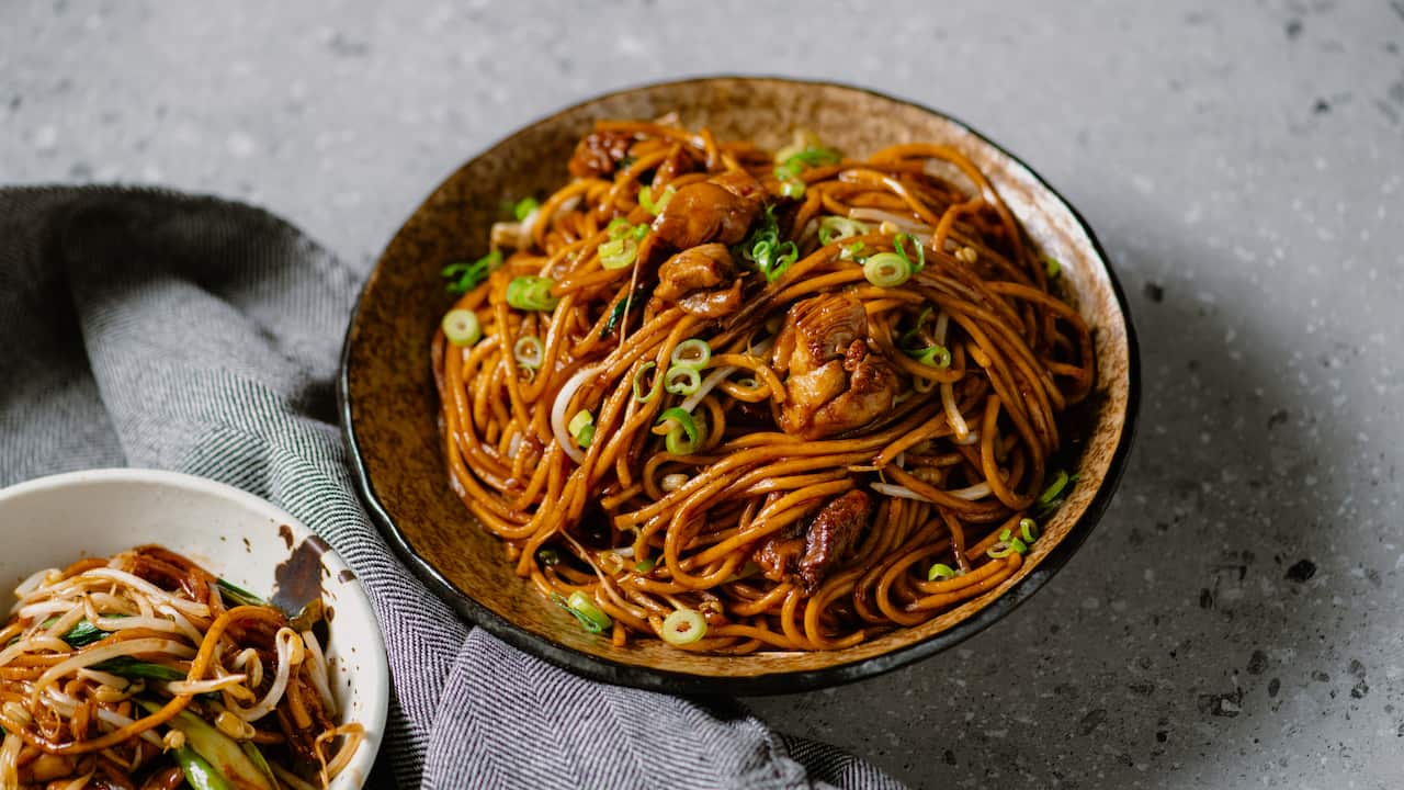 Quick chicken noodles