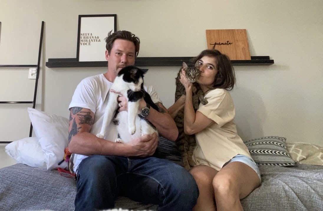 Ruth, partner e gatos.jpg