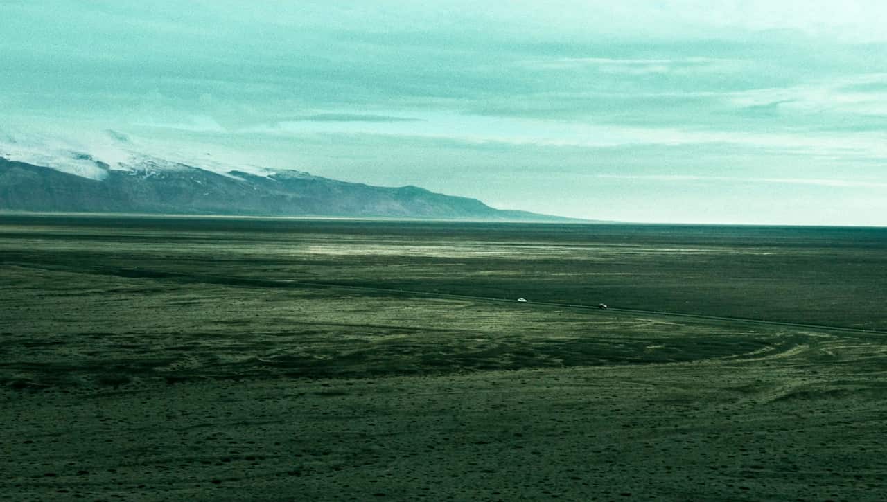 Black Sands - S02E05 © Glassriver & All3Media International (1) copy.jpg