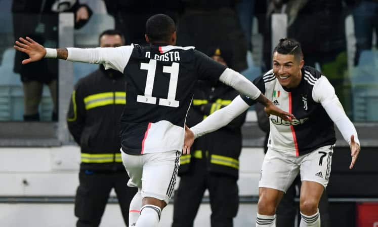 Douglas Costa_SydneyFC.jpg