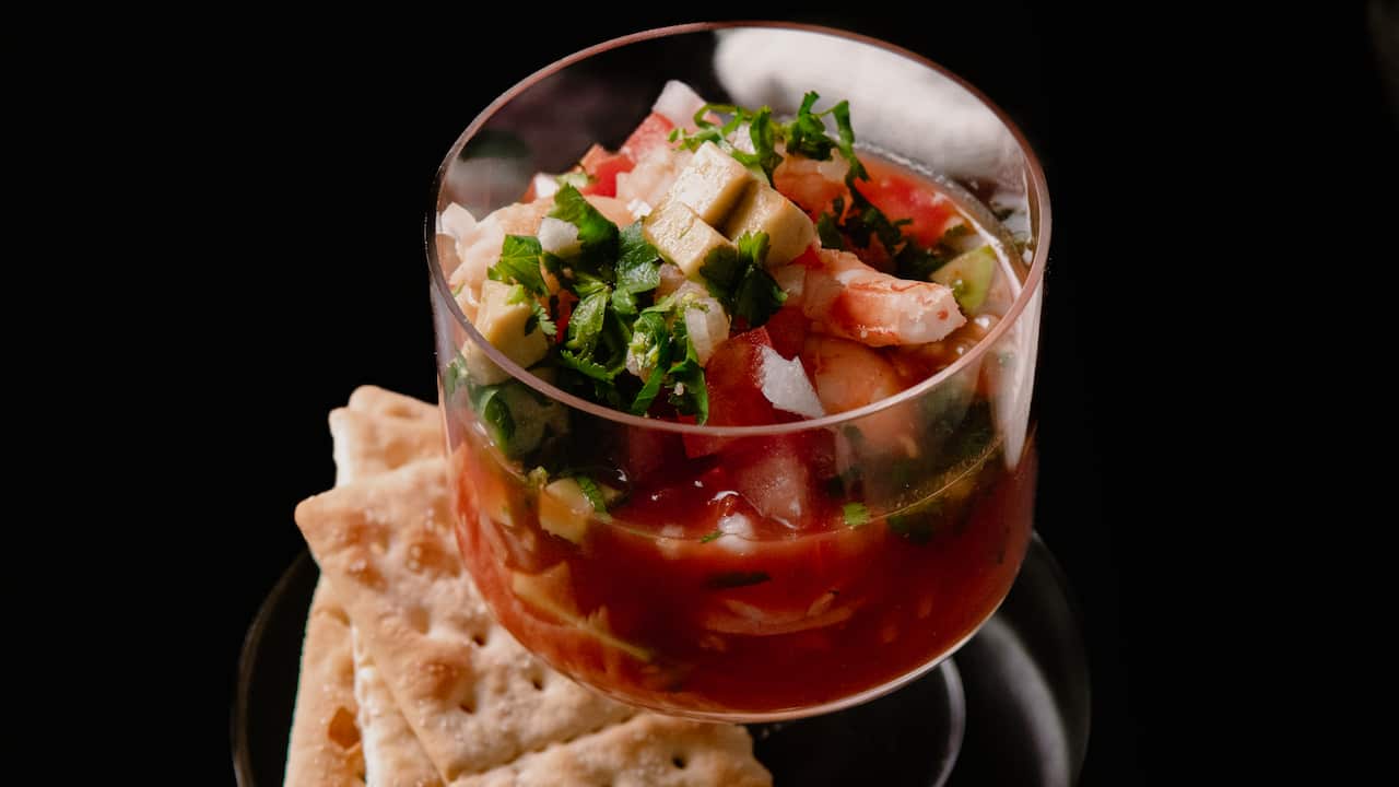 RX040-Recipe-Daniella-Coctel-de-Camarones-CreditJiwonKim-TCUS5-1.jpg