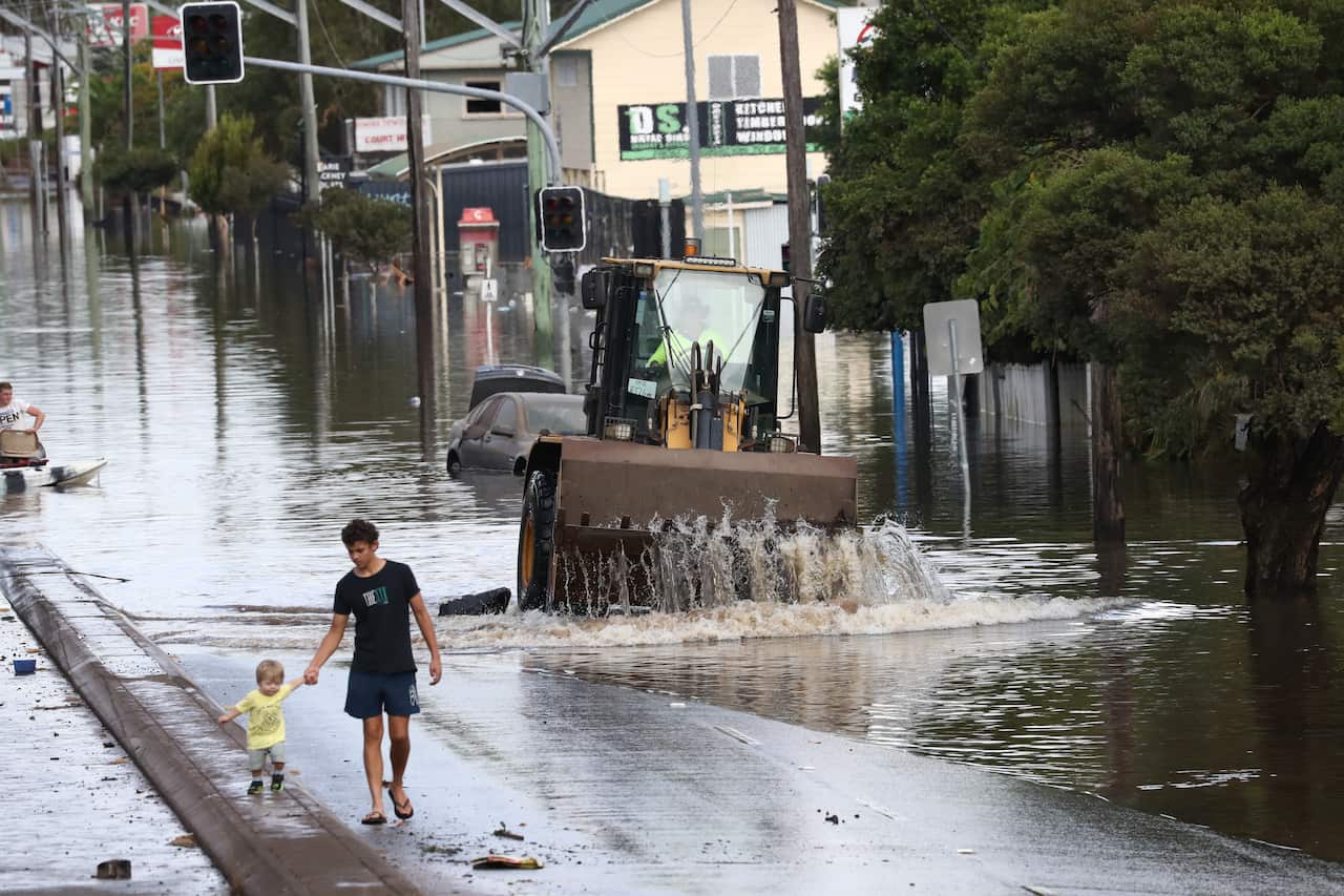 FLOODS NSW